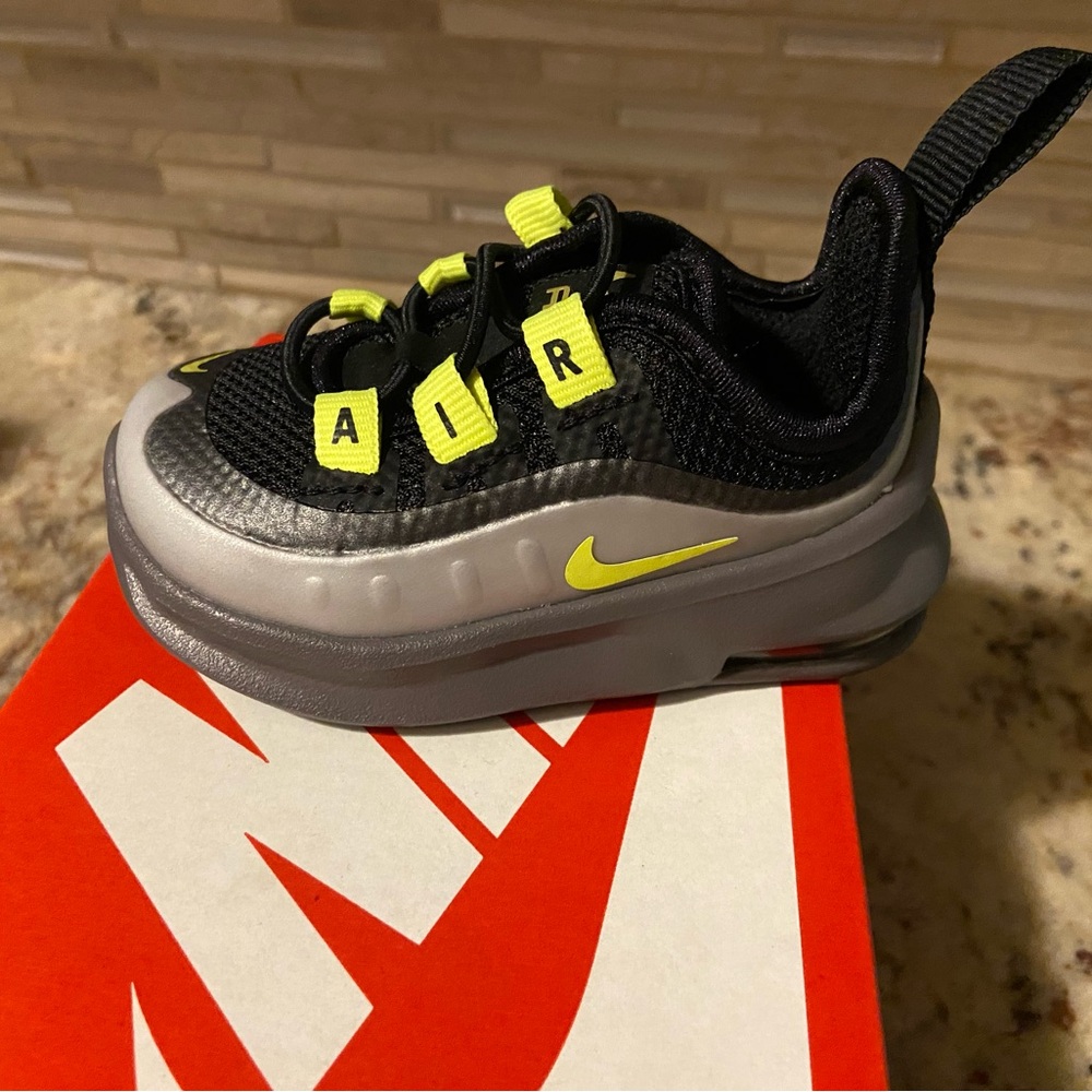 Nike Air Max Axis (TD) Sneakers Black/Volt-Gunsmoke-Volt